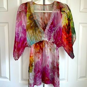 Beautiful V-neck butterfly sleeve, silk blouse. Small